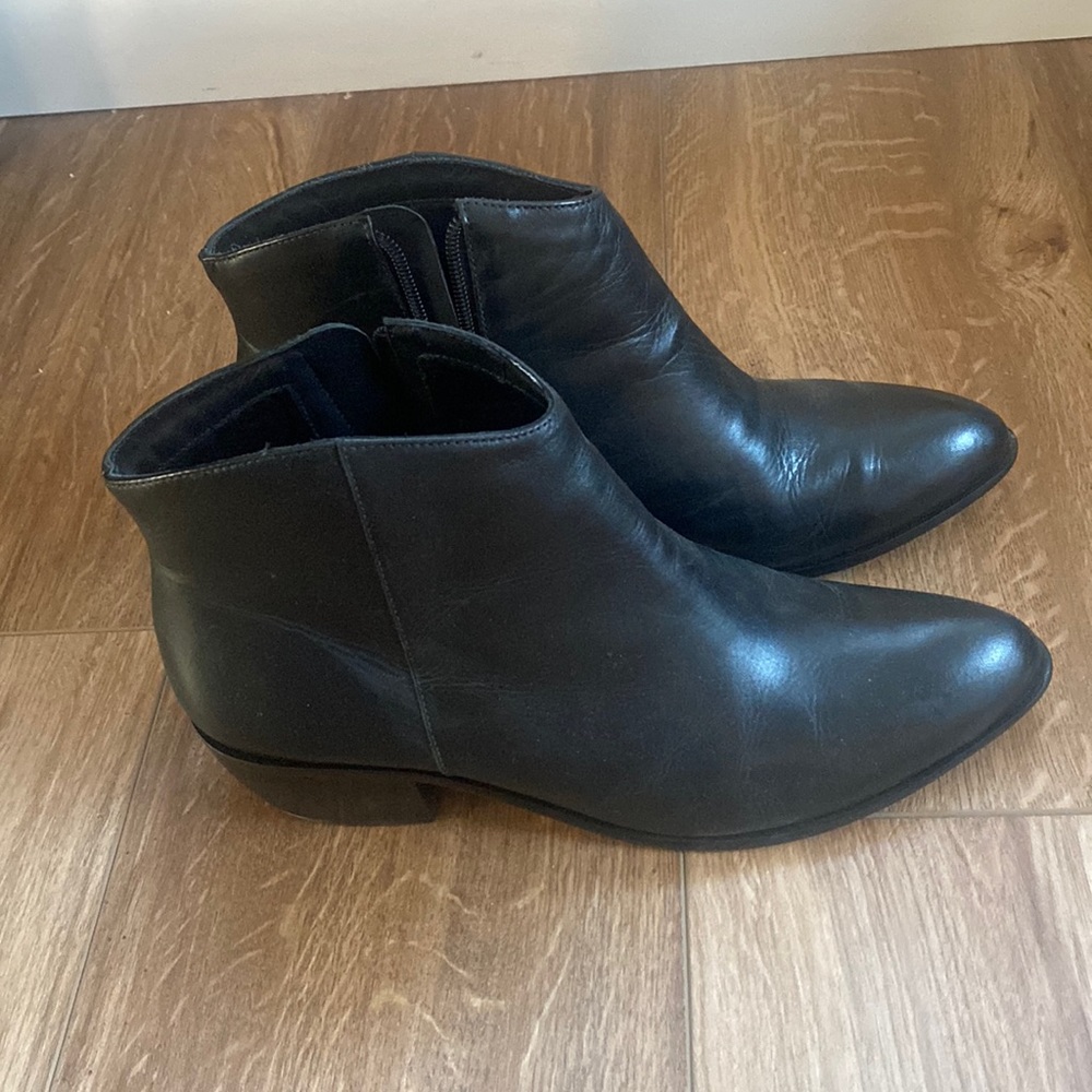 Able black leather pointed toe boots booties size 10